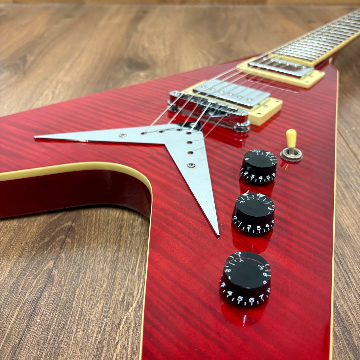 Pre-Owned Rally Flying V - Red