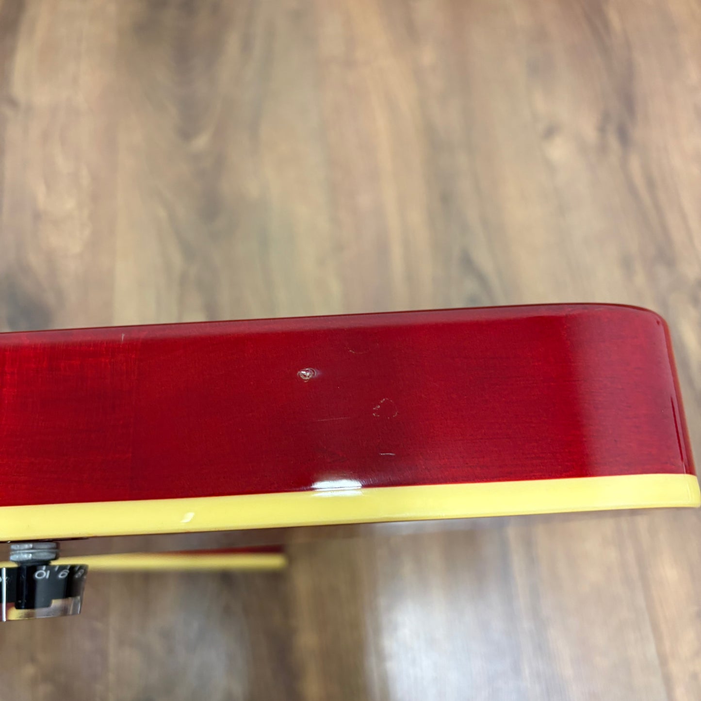 Pre-Owned Rally Flying V - Red