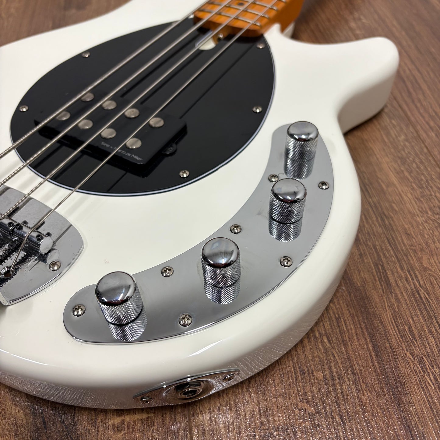 Pre-Owned Sire Marcus Miller Z3 - Antique White
