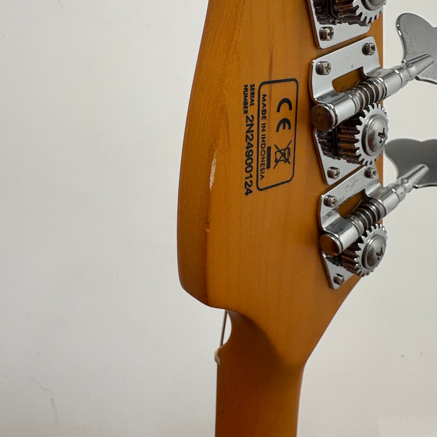Pre-Owned Sire Marcus Miller Z3 - Antique White