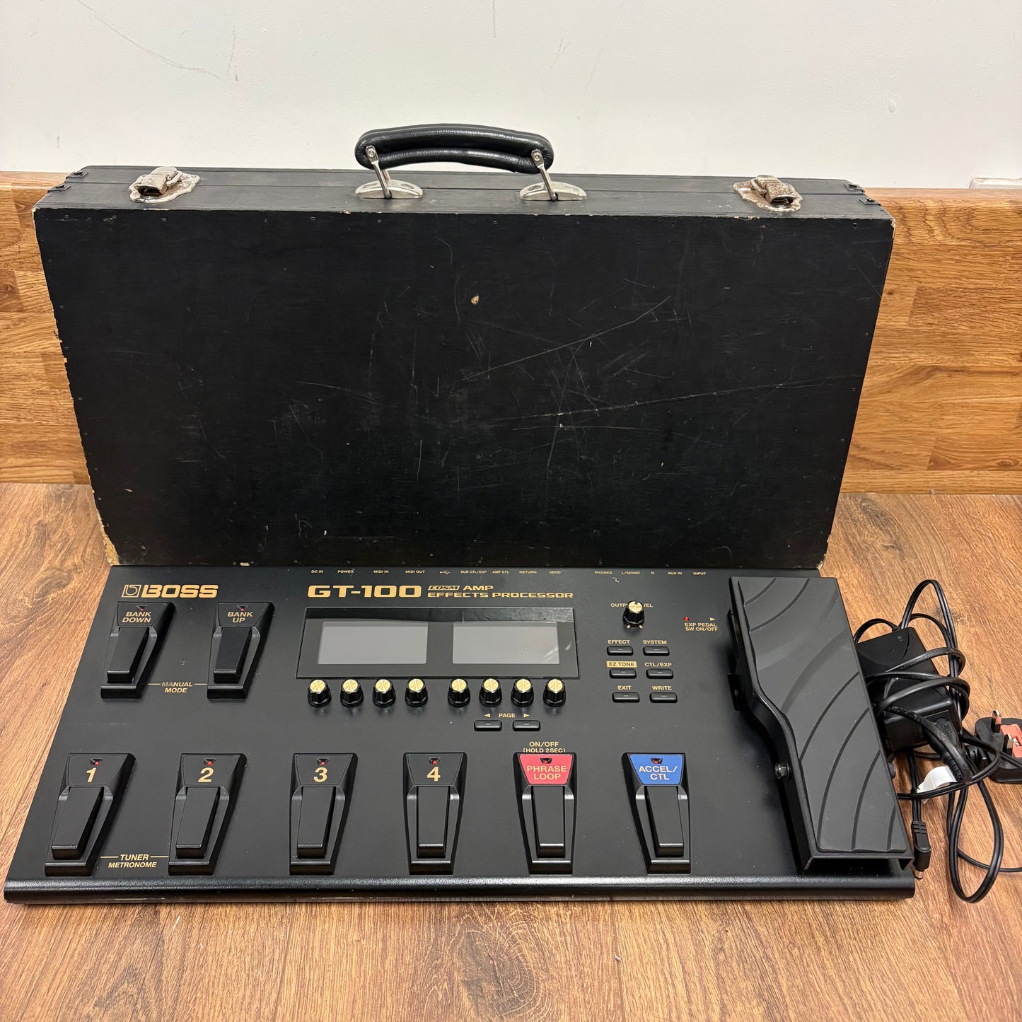 Pre-Owned Boss GT-100 Multi-Effect Pedal