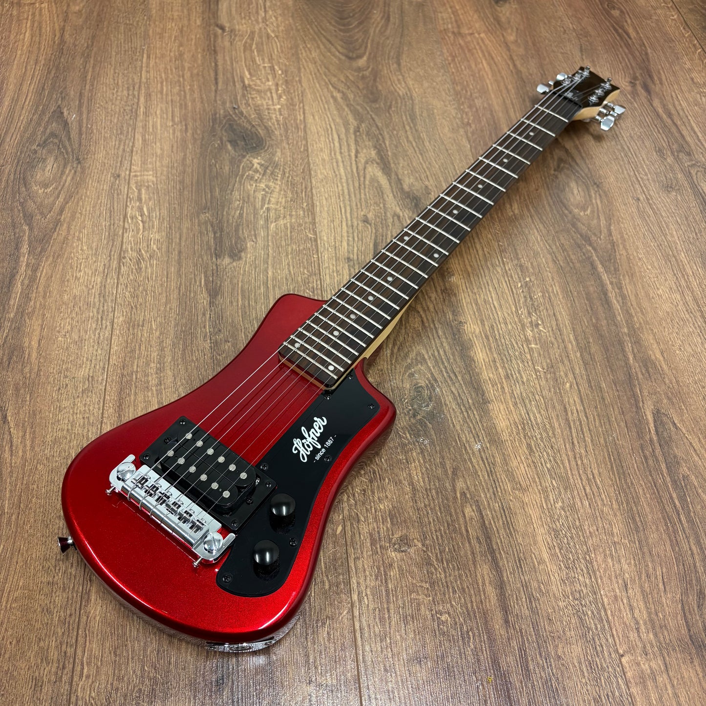 Pre-Owned Hofner Shorty Travel Guitar - Red