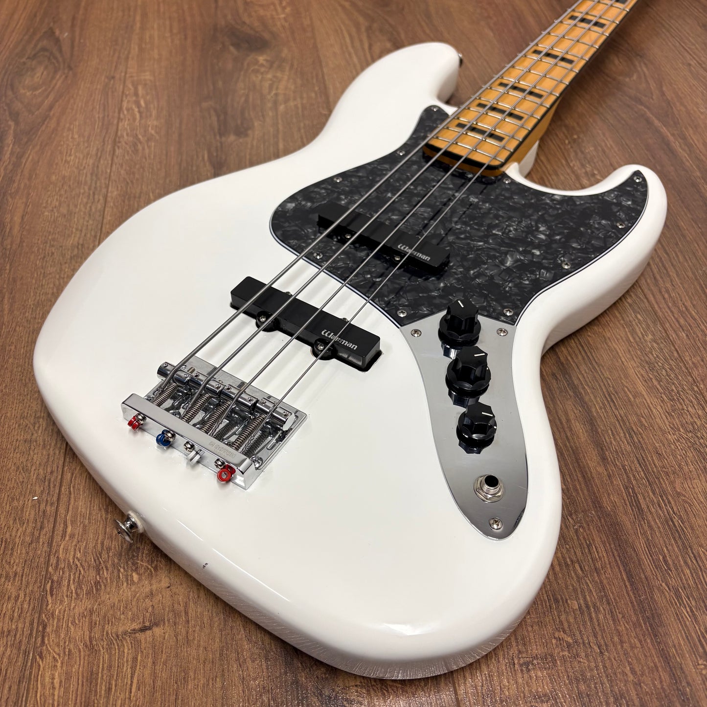 Pre-Owned Squier Vintage Modified '70s Jazz Bass - White