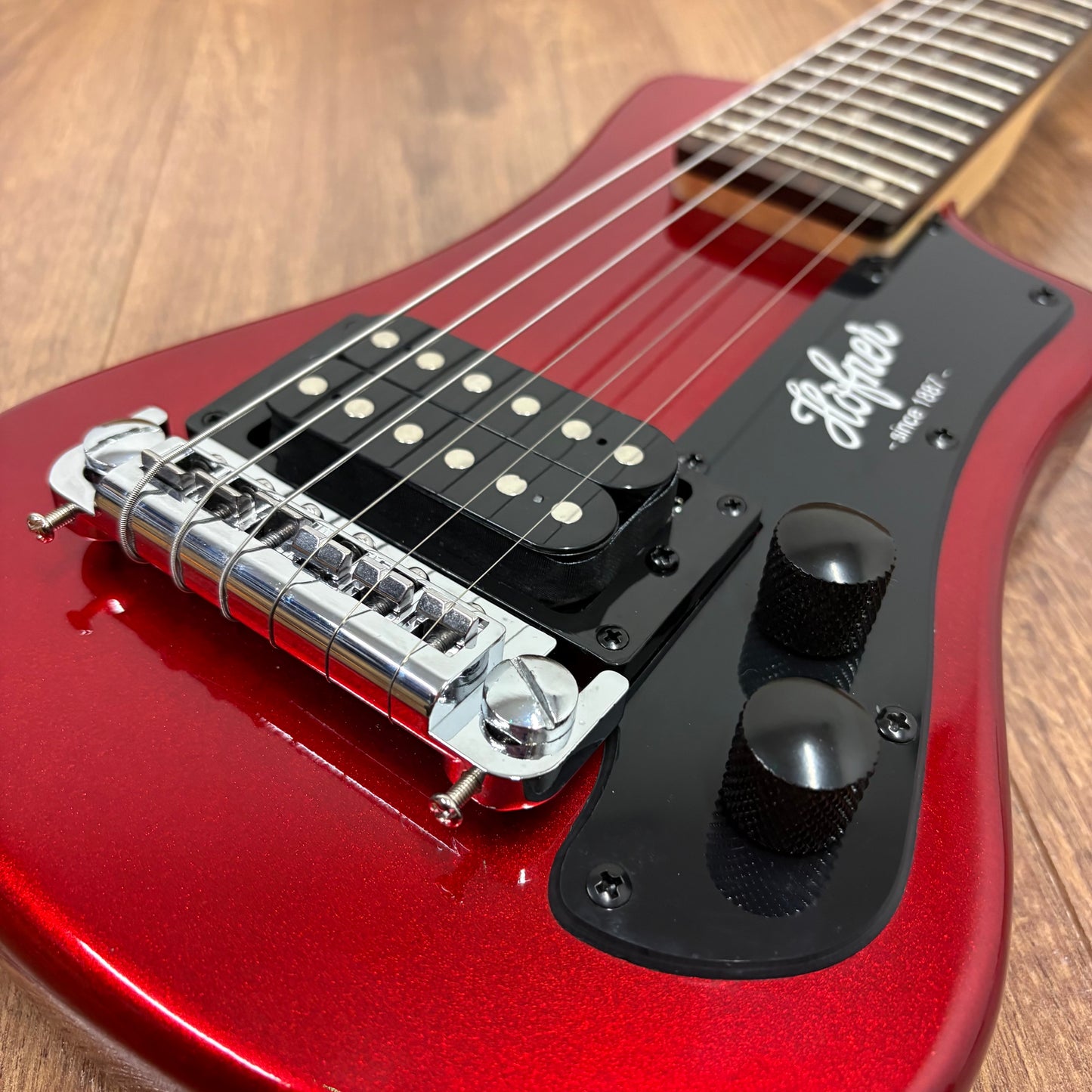 Pre-Owned Hofner Shorty Travel Guitar - Red