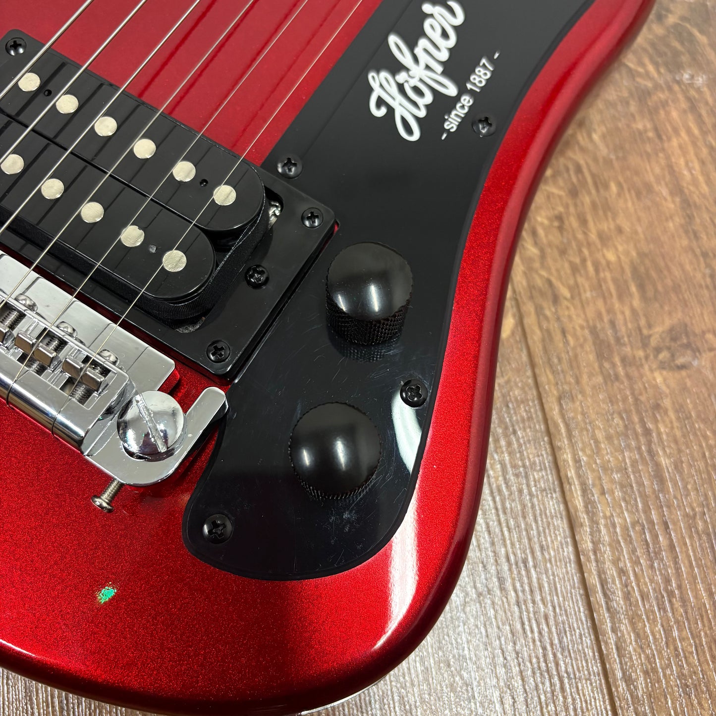 Pre-Owned Hofner Shorty Travel Guitar - Red
