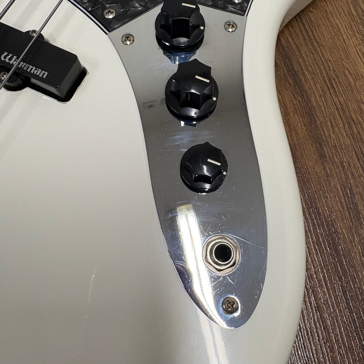 Pre-Owned Squier Vintage Modified '70s Jazz Bass - White