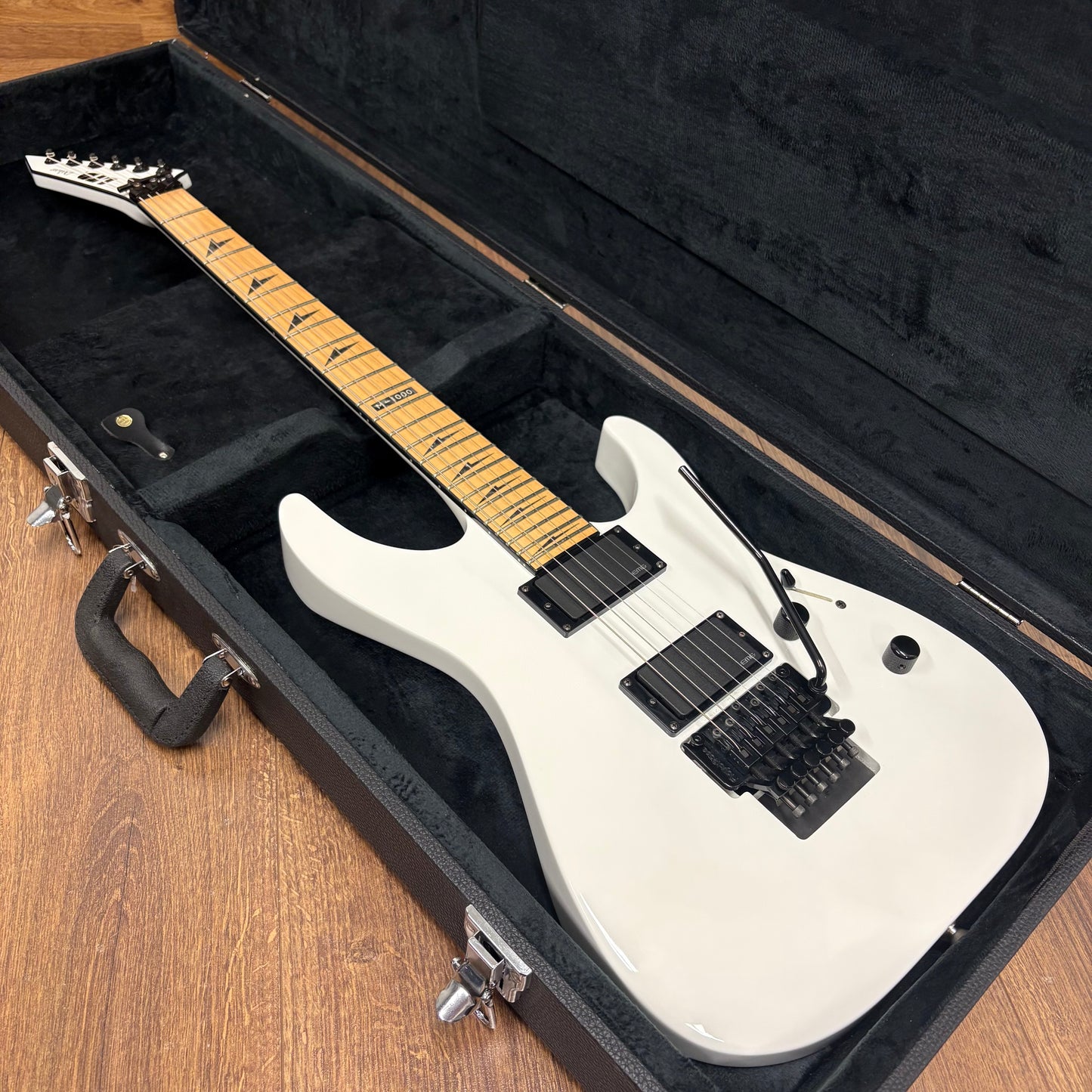 Pre-Owned LTD M-1000 M Deluxe - Snow White