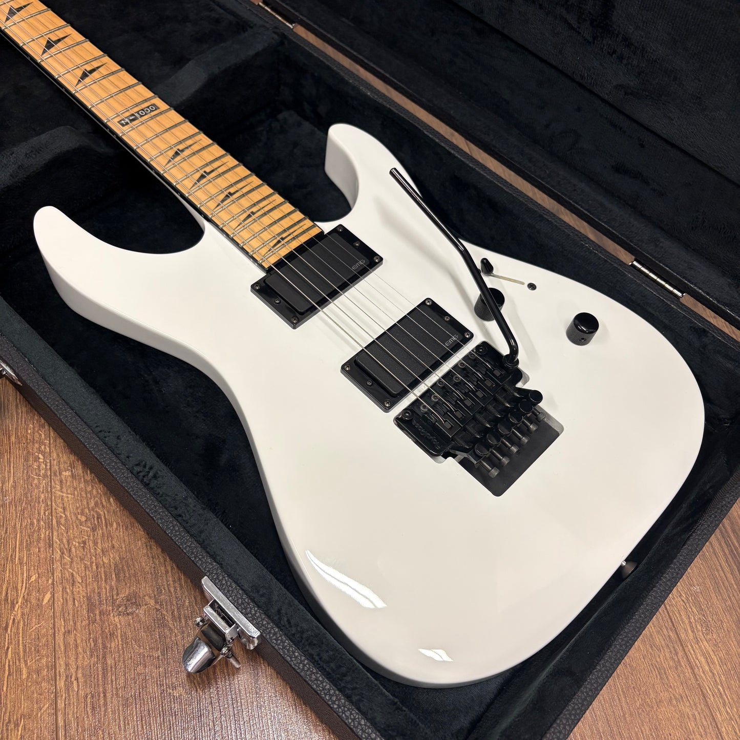 Pre-Owned LTD M-1000 M Deluxe - Snow White