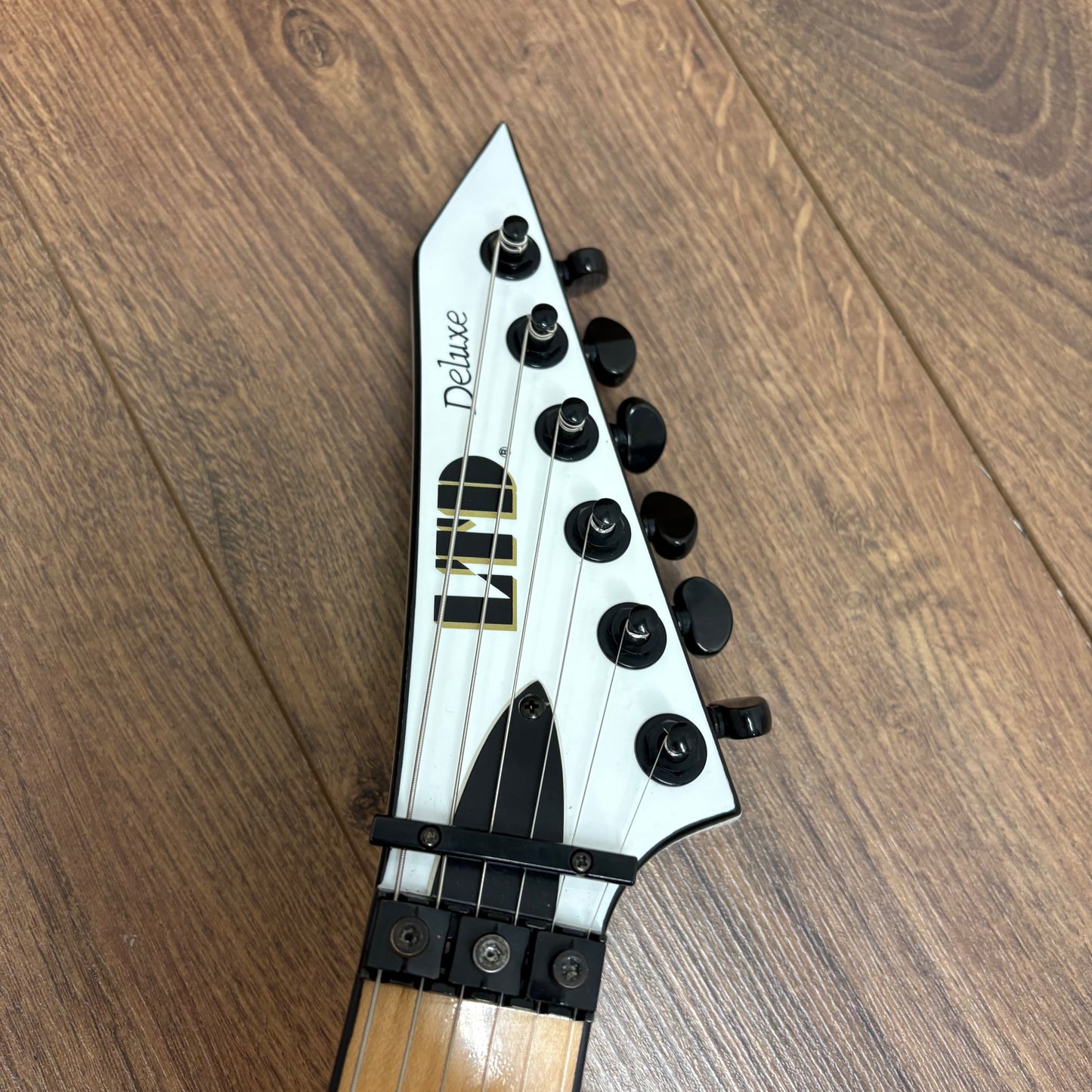 Pre-Owned LTD M-1000 M Deluxe - Snow White