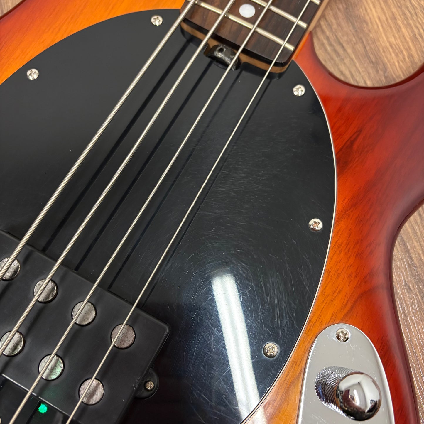 Pre-Owned Sterling by MusicMan Ray 34 - Sunburst