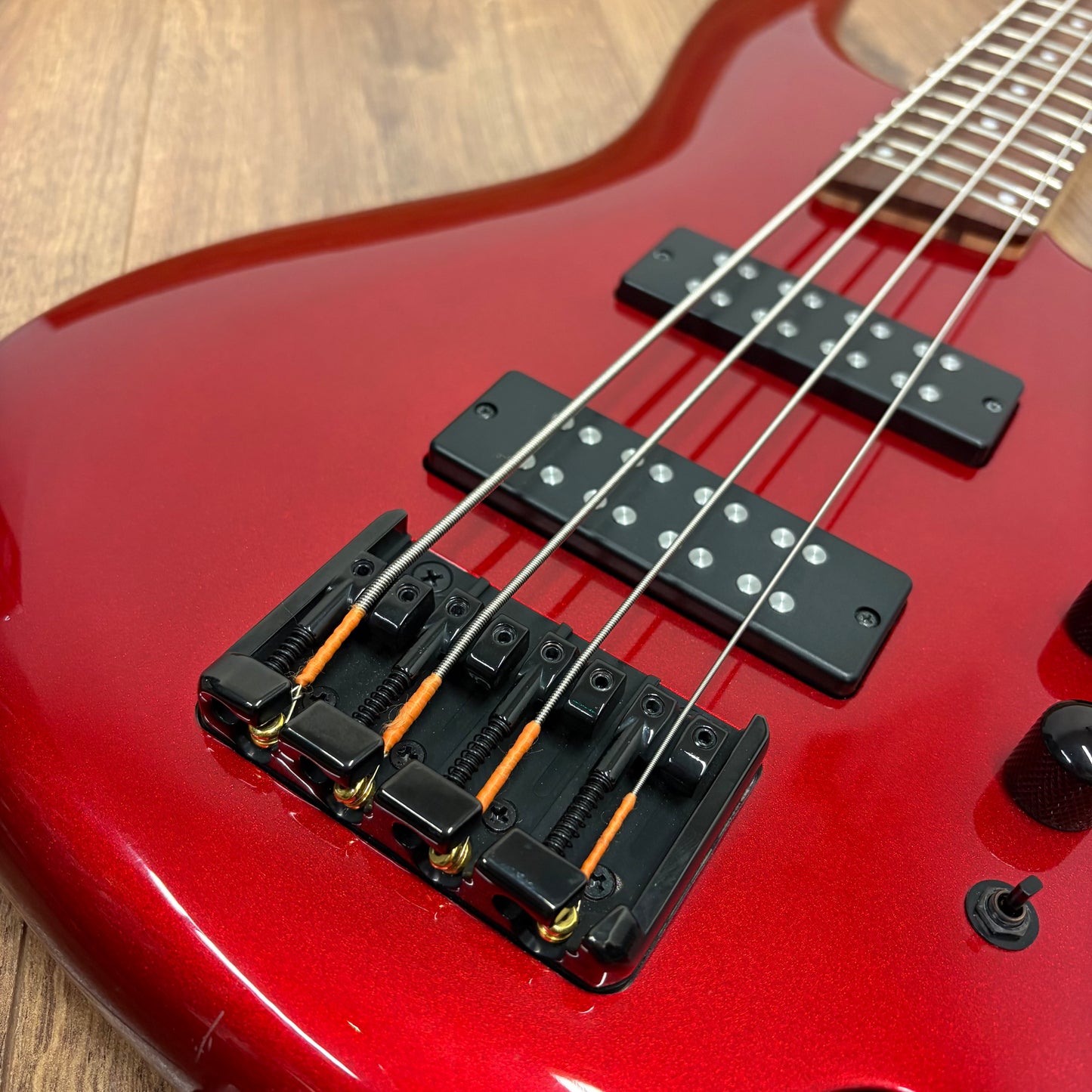 Pre-Owned Ibanez SR300EB Bass - Candy Apple Red