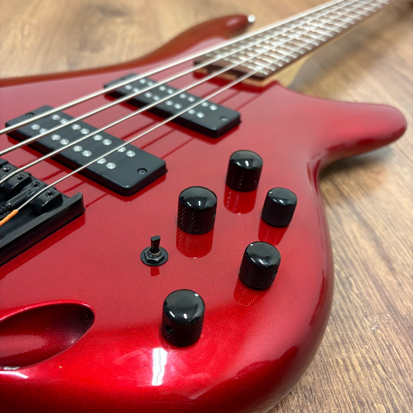 Pre-Owned Ibanez SR300EB Bass - Candy Apple Red