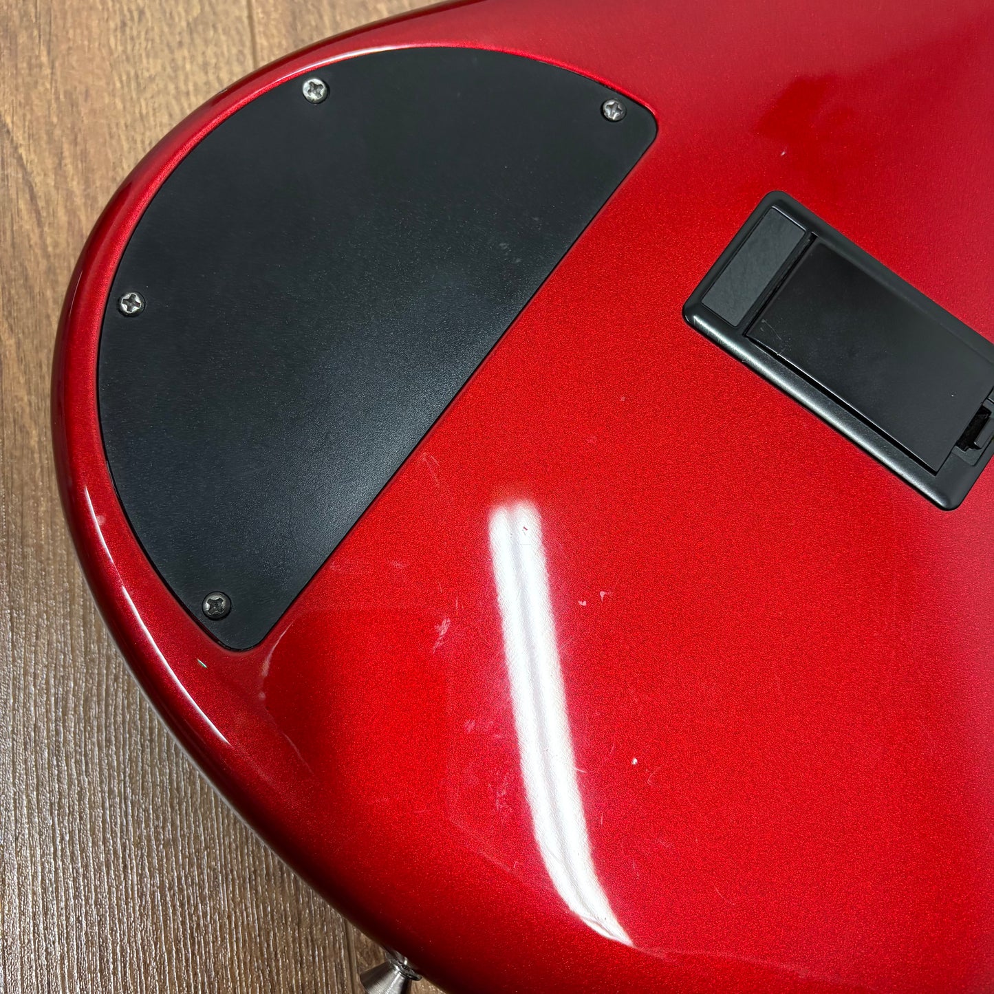 Pre-Owned Ibanez SR300EB Bass - Candy Apple Red