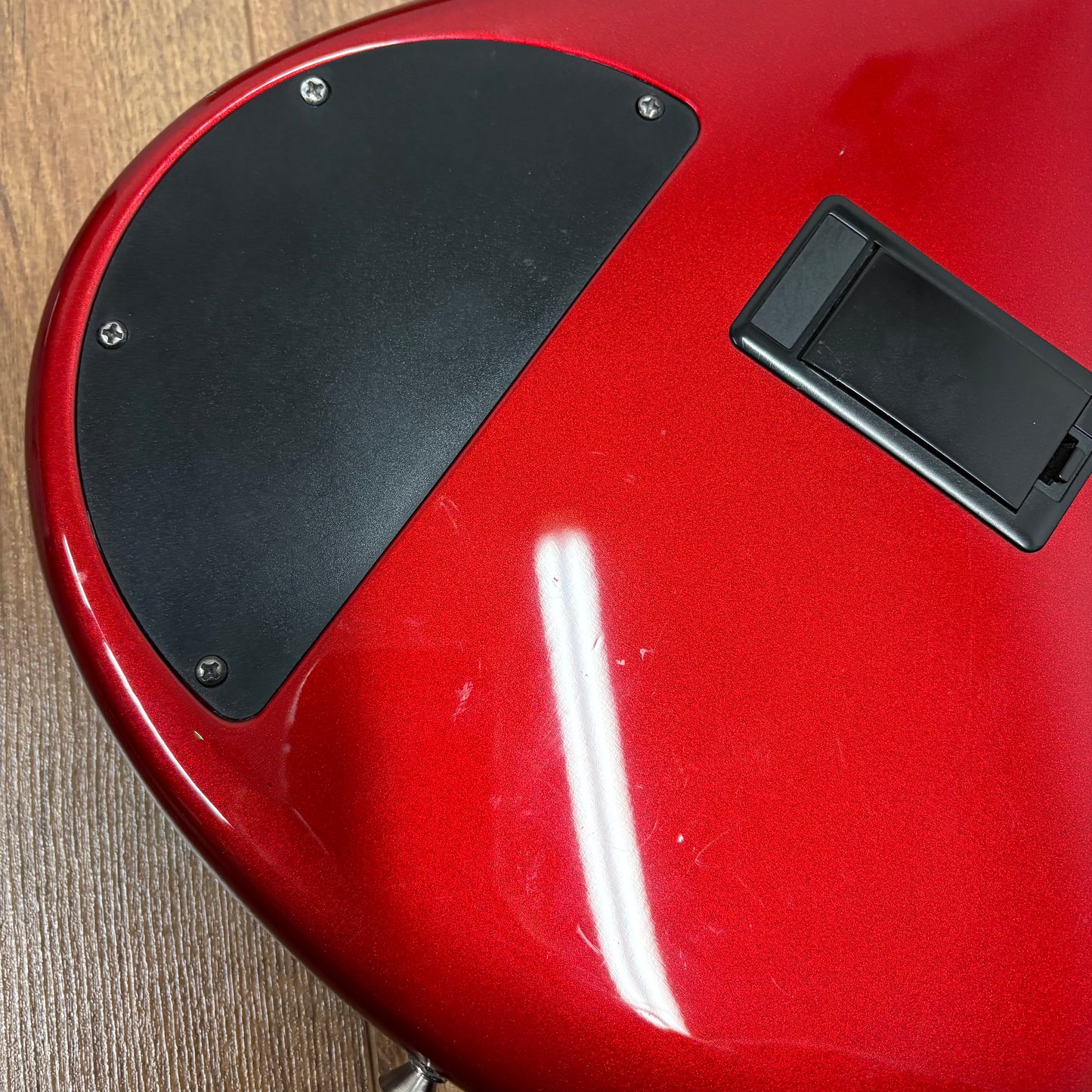 Pre-Owned Ibanez SR300EB Bass - Candy Apple Red