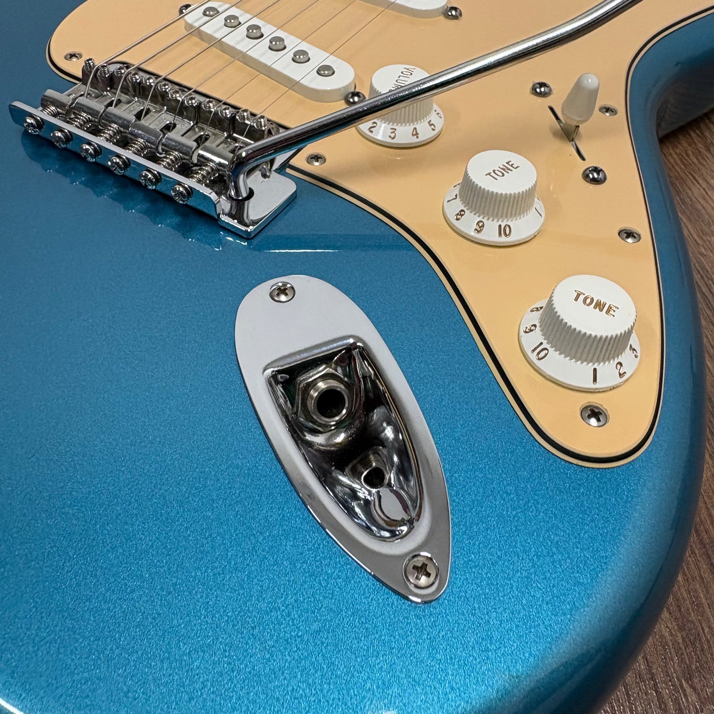 Pre-Owned Fender Mexican Standard Stratocaster - Lake Placid Blue