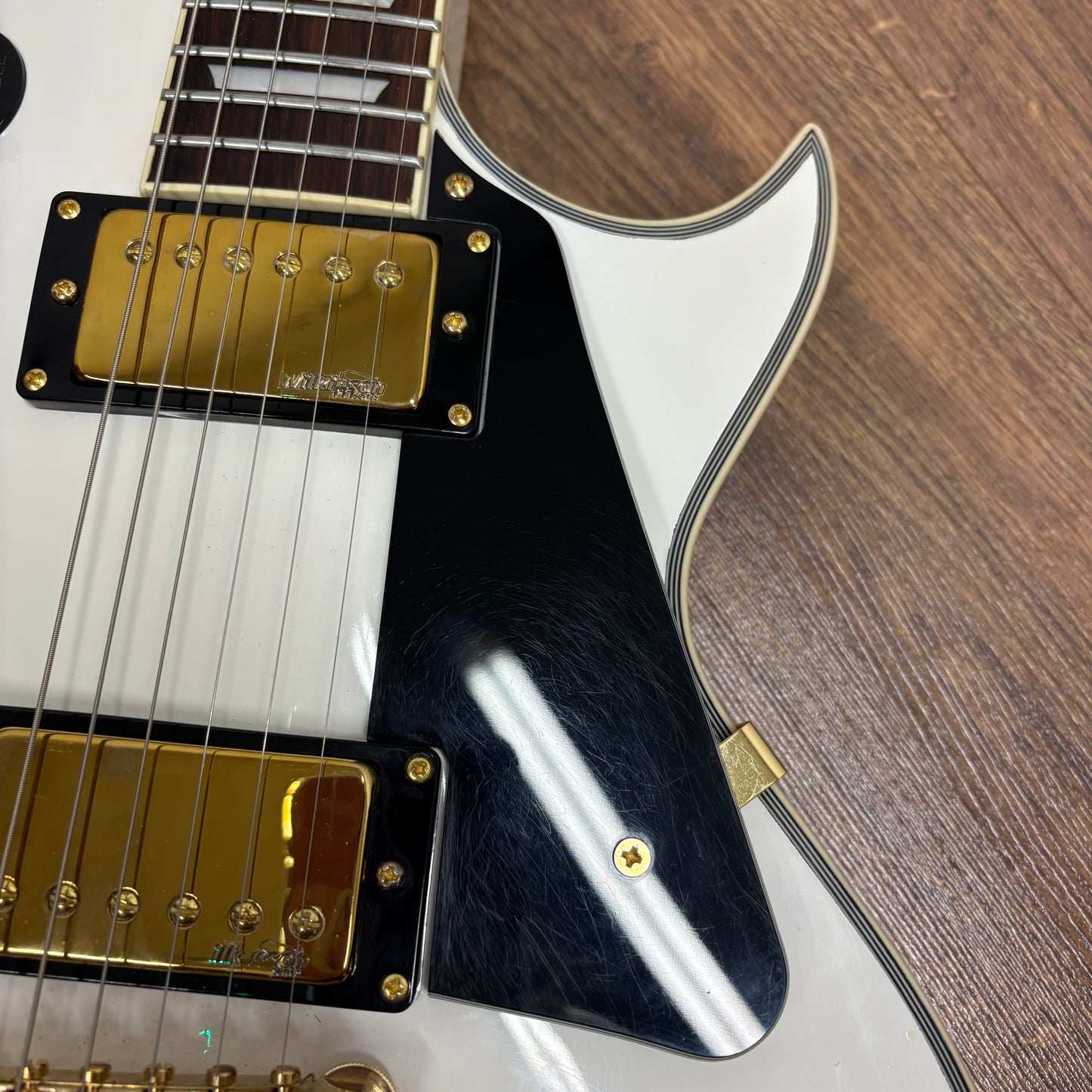 Pre-Owned Vintage V100 - Arctic White