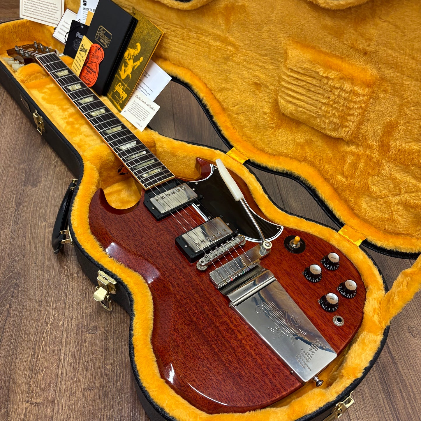 Pre-Owned Gibson Custom Shop 1964 SG Standard Maestro VOS - Cherry Red - 2023