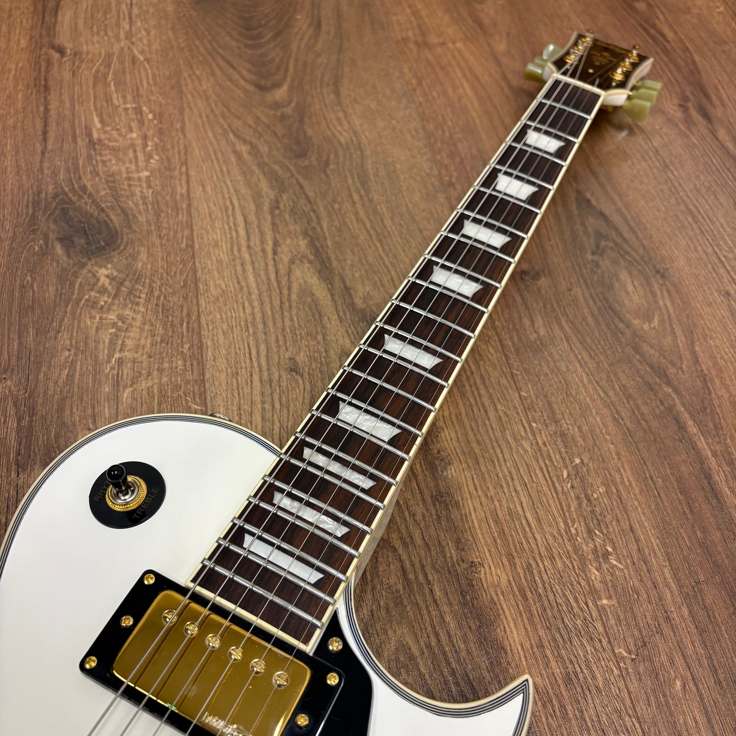 Pre-Owned Vintage V100 - Arctic White