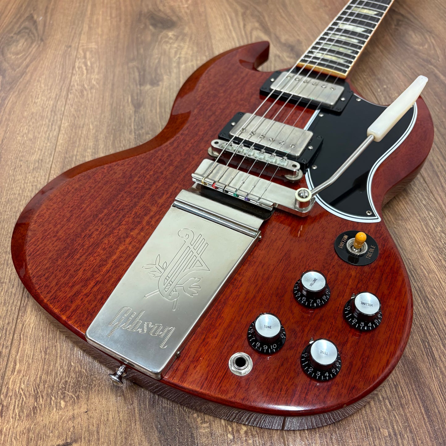 Pre-Owned Gibson Custom Shop 1964 SG Standard Maestro VOS - Cherry Red - 2023