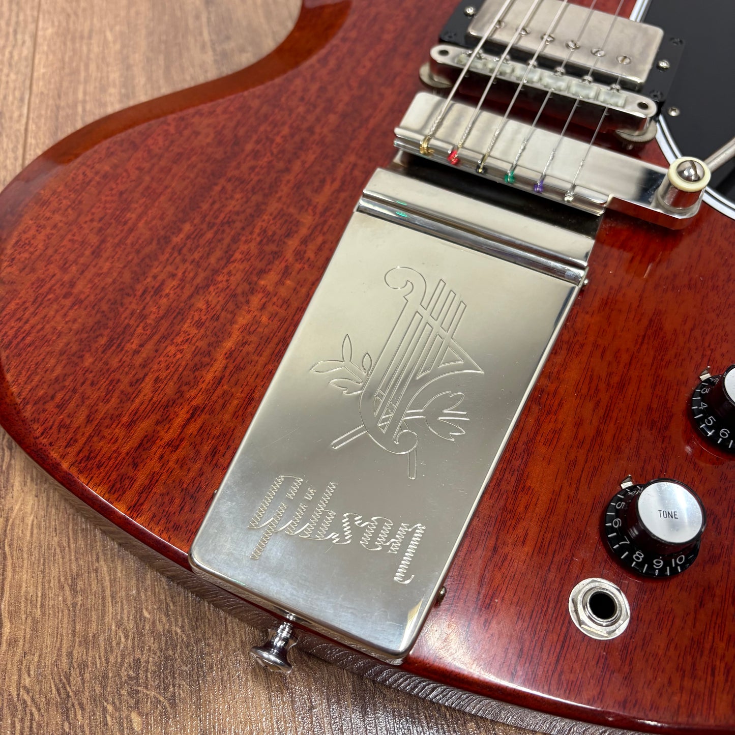 Pre-Owned Gibson Custom Shop 1964 SG Standard Maestro VOS - Cherry Red - 2023