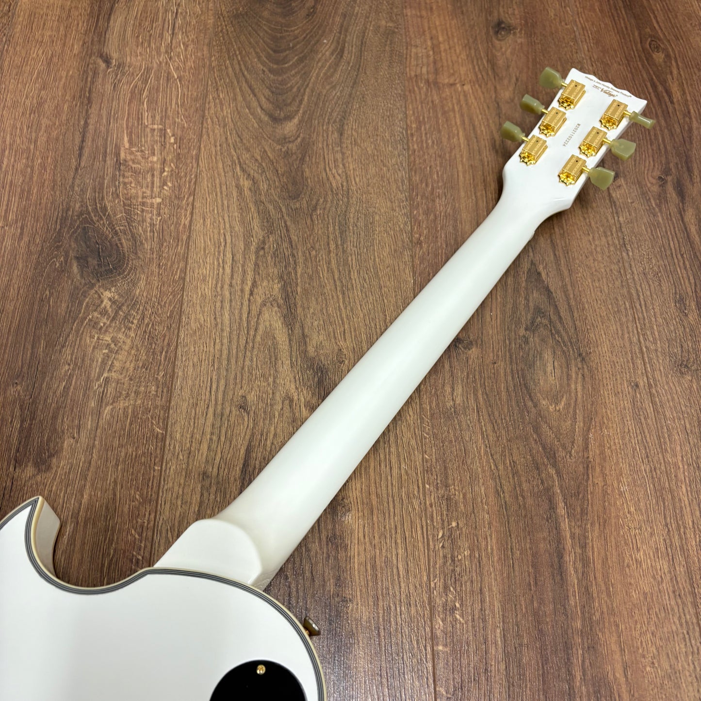 Pre-Owned Vintage V100 - Arctic White