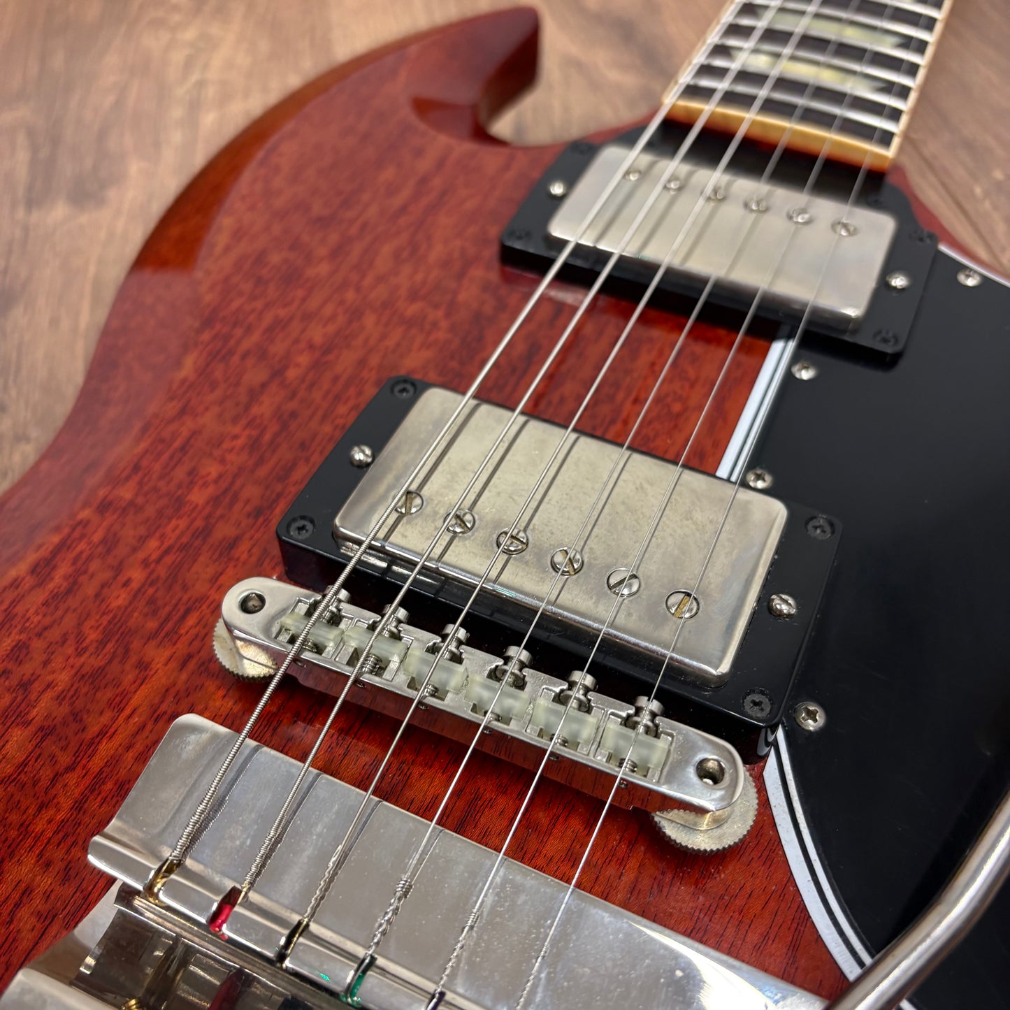 Pre-Owned Gibson Custom Shop 1964 SG Standard Maestro VOS - Cherry Red - 2023