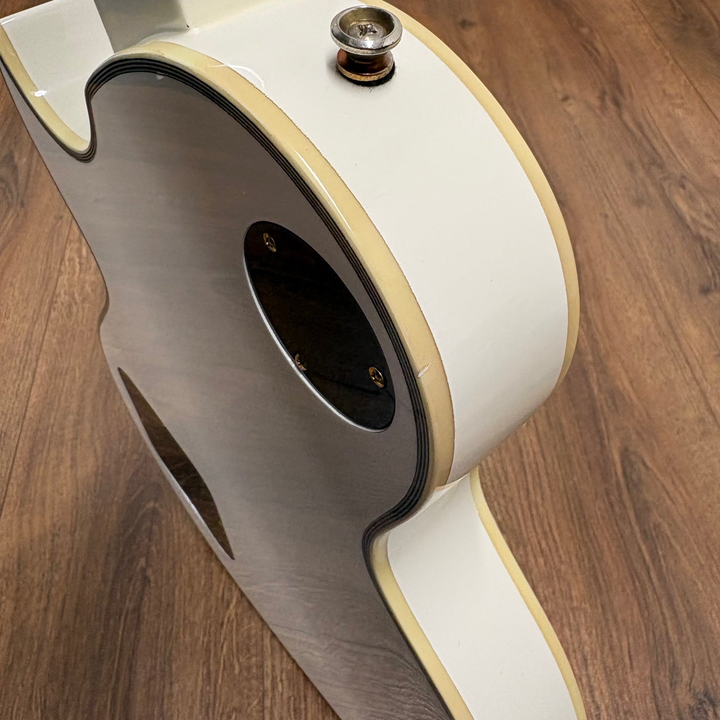 Pre-Owned Vintage V100 - Arctic White