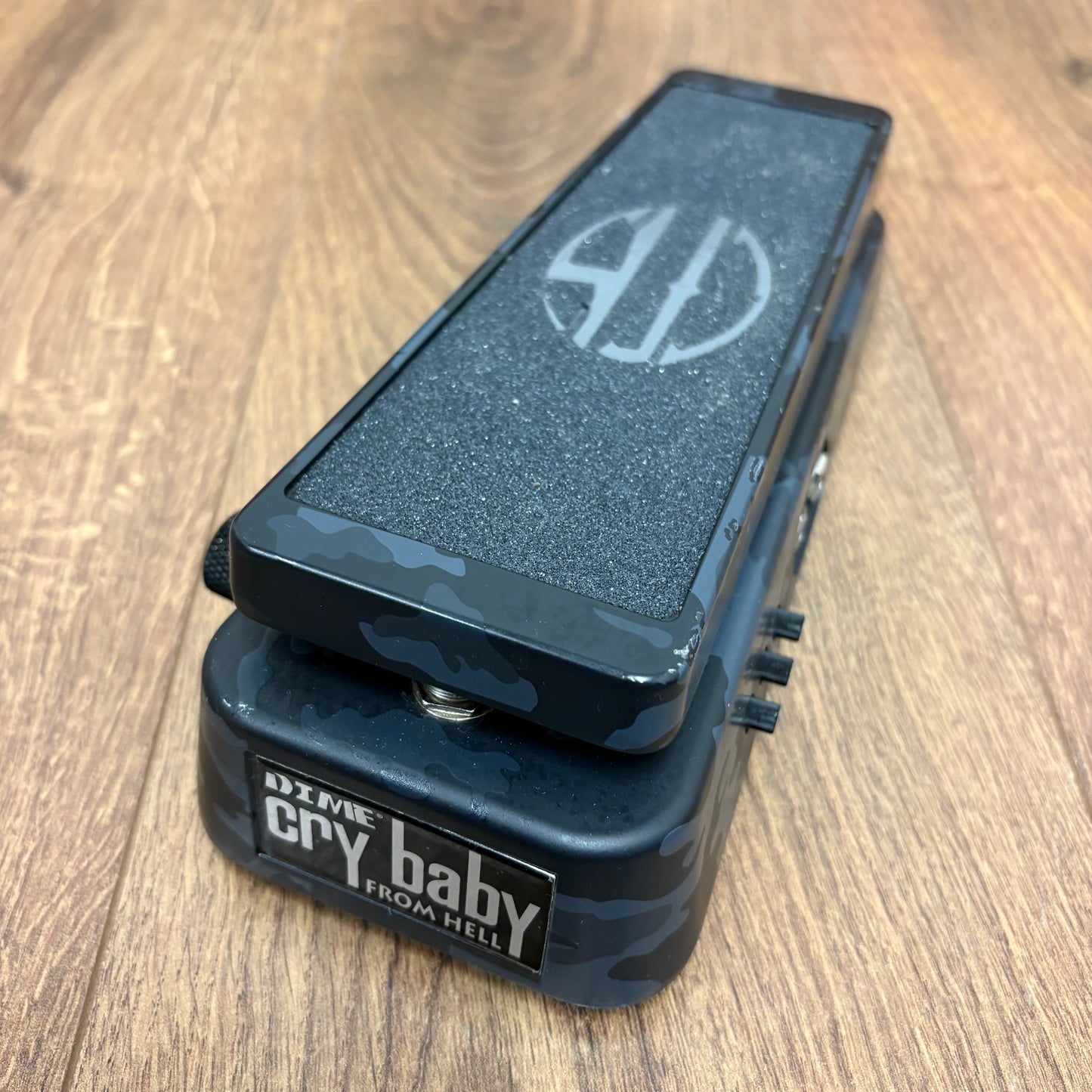 Pre-Owned Dunlop Dimebag Darrell Cry Baby From Hell Wah Pedal - Black Camo
