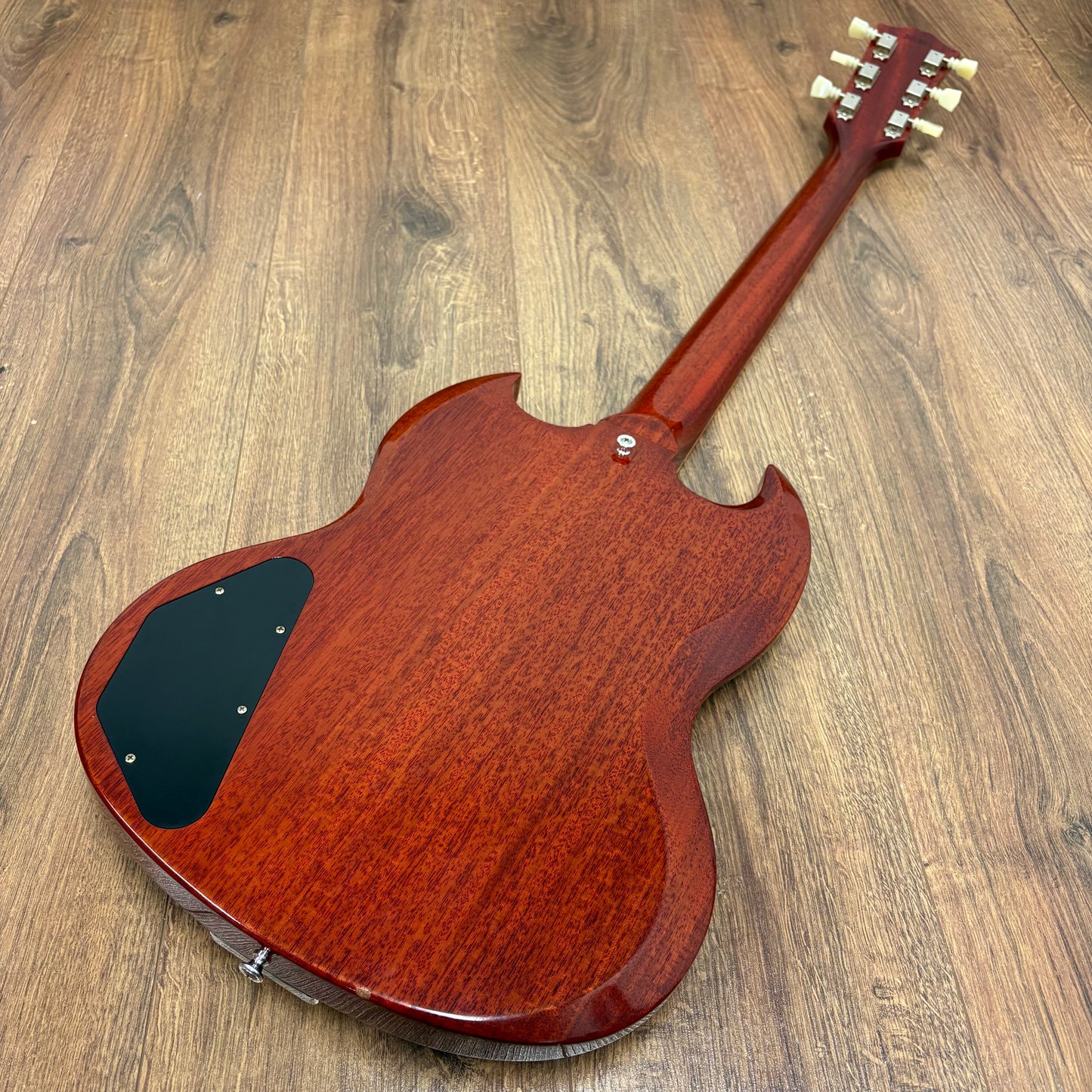 Pre-Owned Gibson Custom Shop 1964 SG Standard Maestro VOS - Cherry Red - 2023