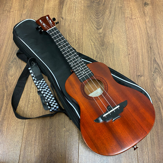 Pre-Owned AKLOT M13170 Left Handed Ukulele w/ Gig Bag