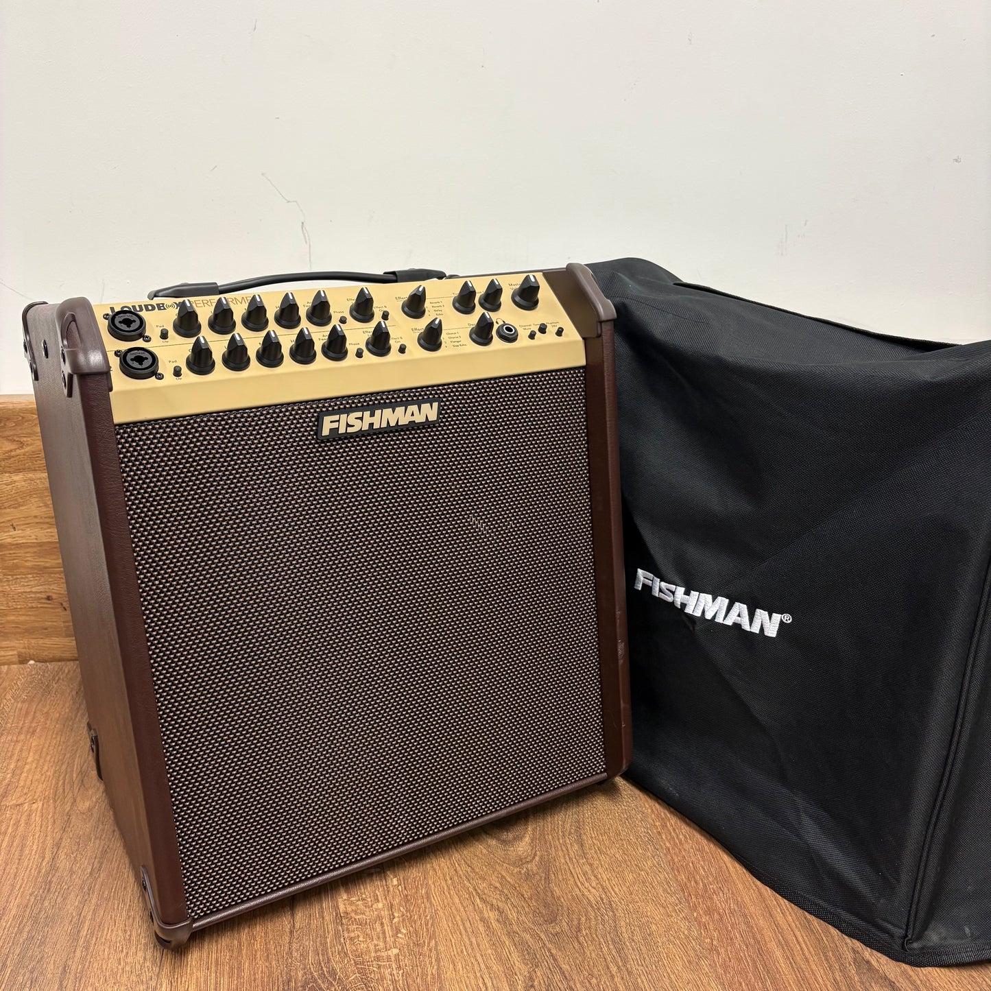Pre-Owned Fishman Loudbox Performer Acoustic Combo Amp