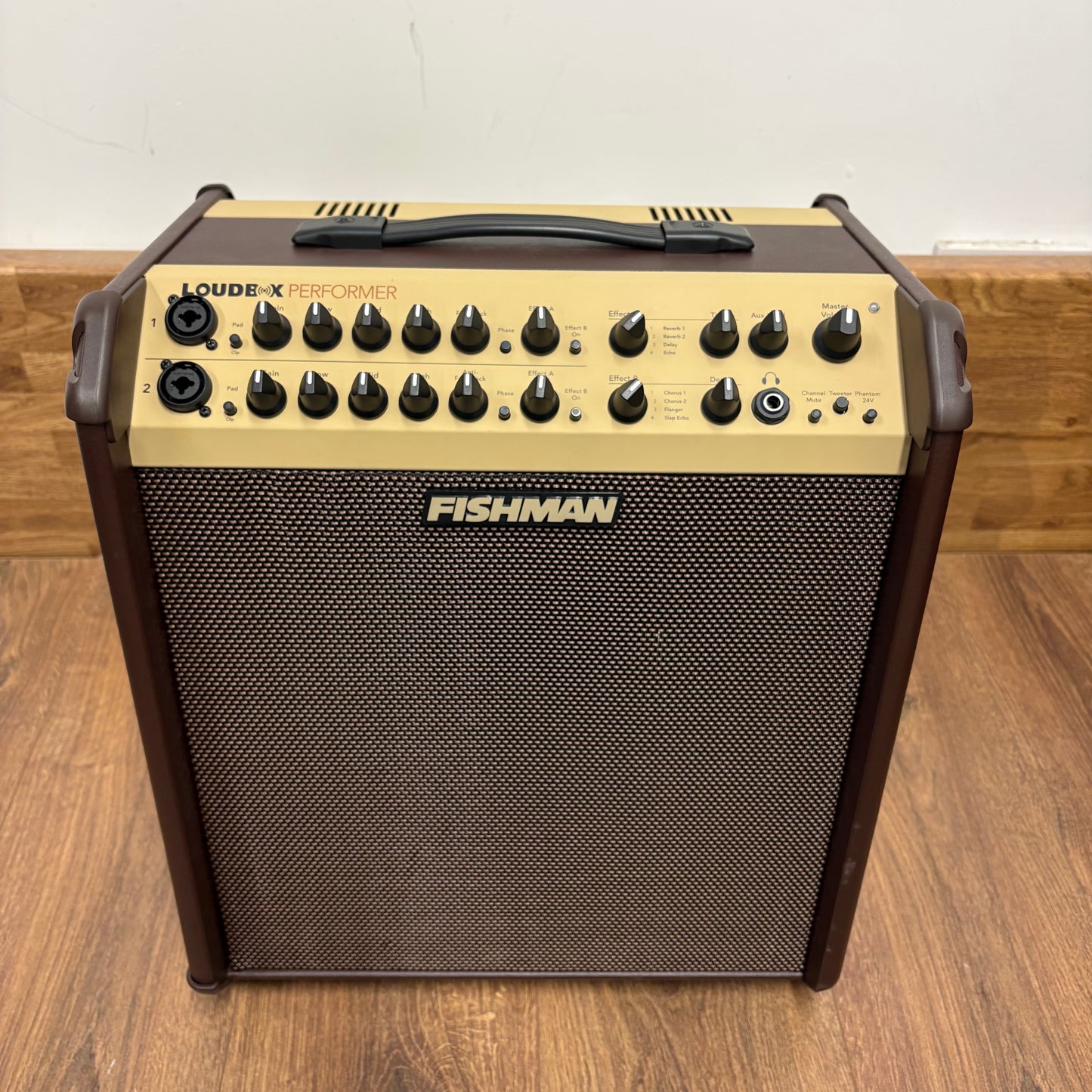 Pre-Owned Fishman Loudbox Performer Acoustic Combo Amp