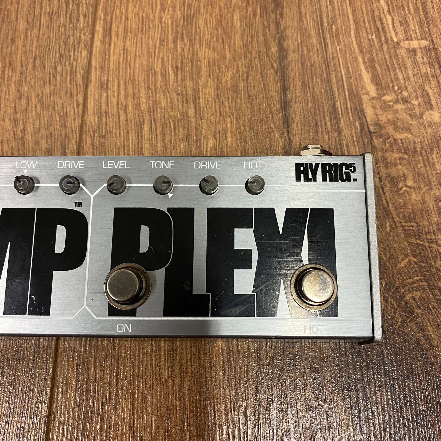 Pre-Owned Tech 21 SansAmp Fly Rig 5 V1