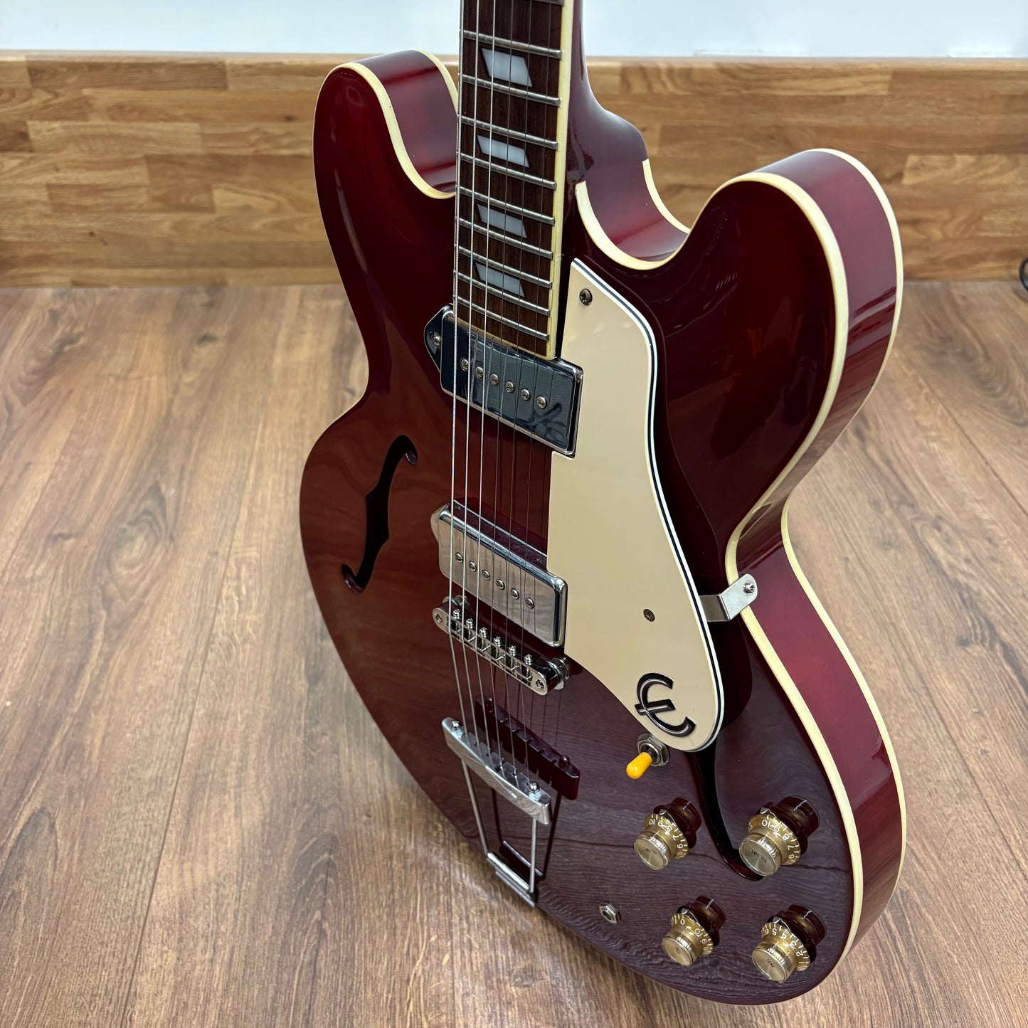 Pre-Owned Epiphone Casino MIK Peerless - Cherry Red - 1997