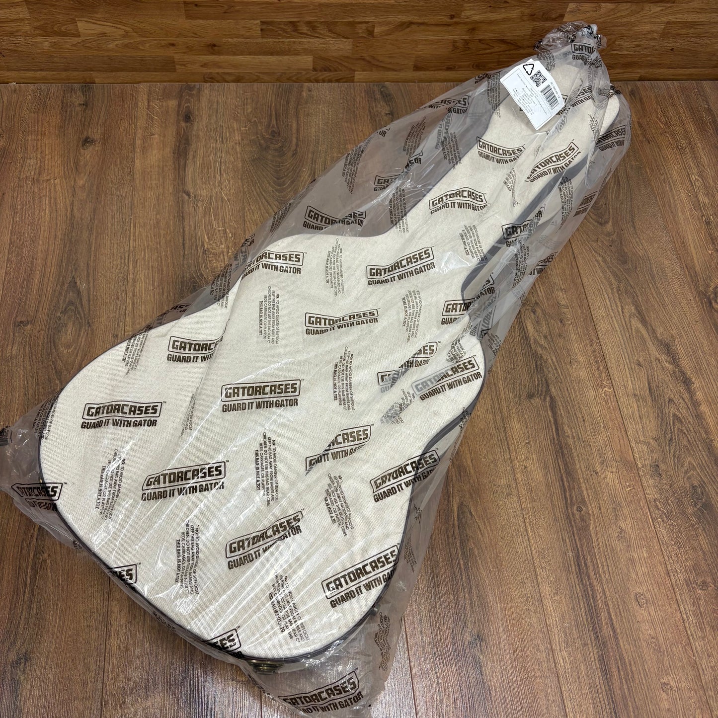 Pre-Owned Gator Journeyman Dreadnaught Hard Case