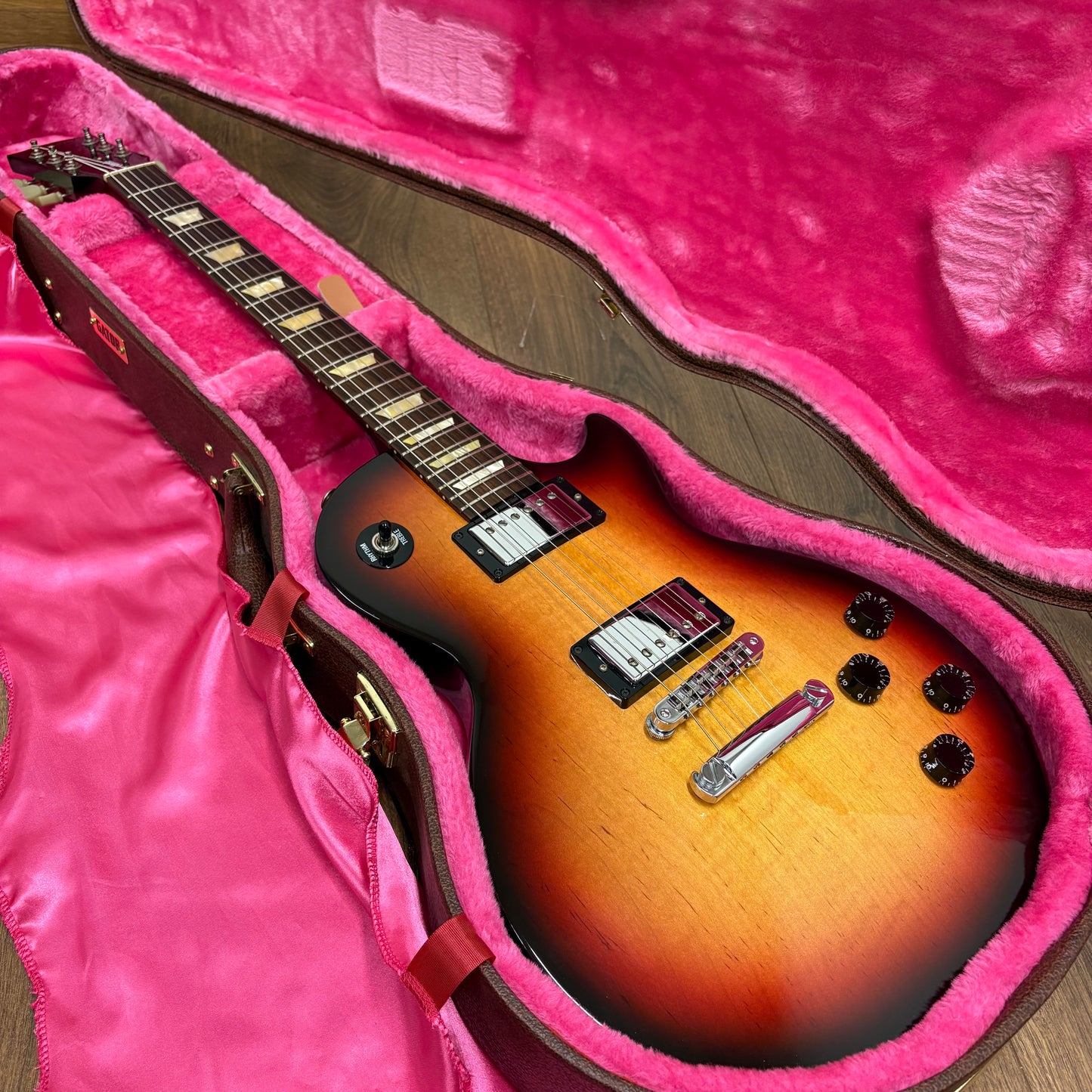 Pre-Owned Gibson Les Paul Studio - Fireburst - 2005
