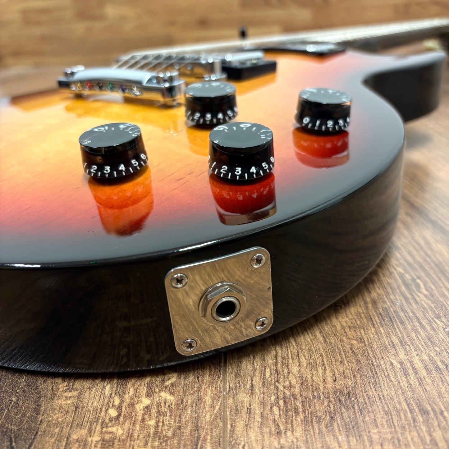 Pre-Owned Gibson Les Paul Studio - Fireburst - 2005