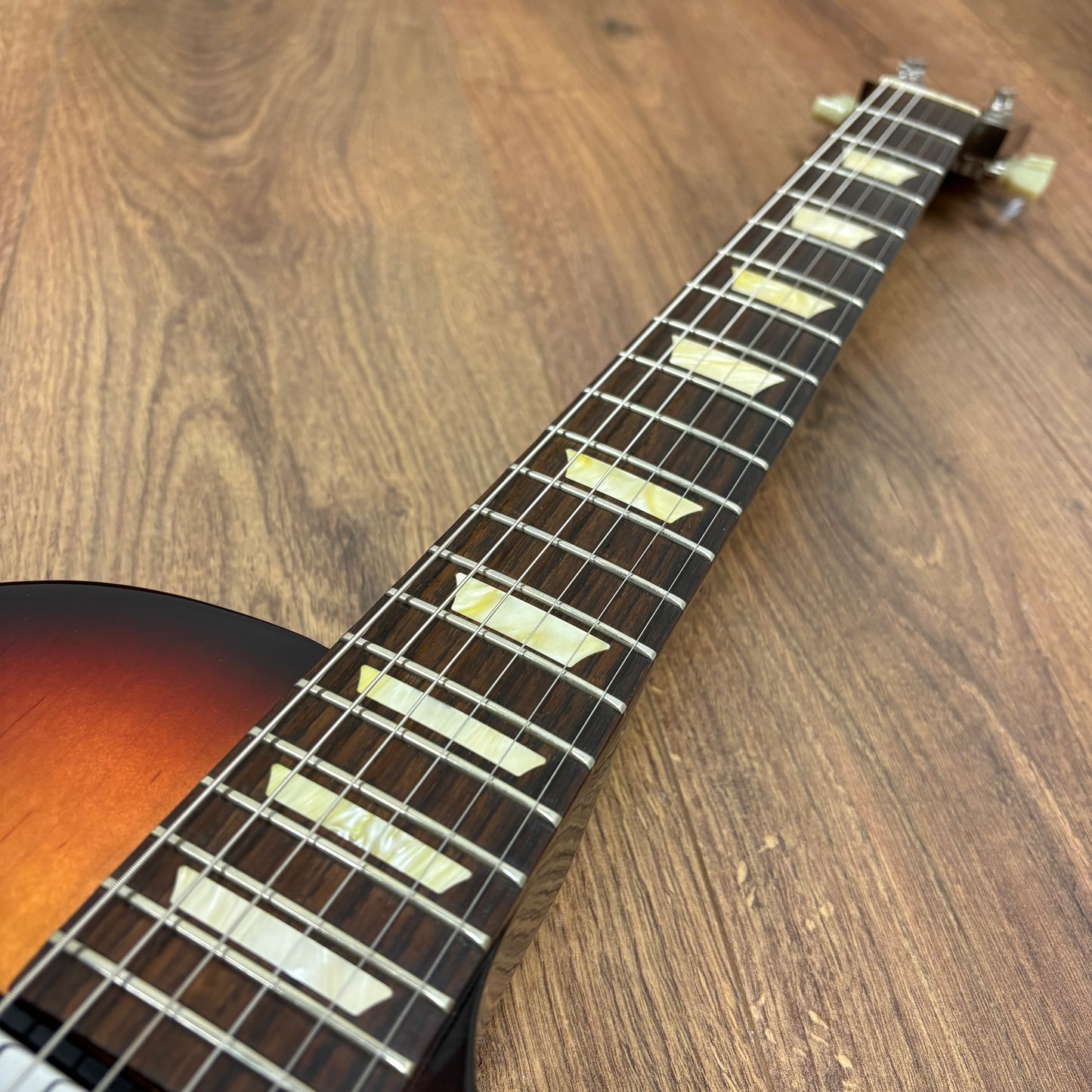 Pre-Owned Gibson Les Paul Studio - Fireburst - 2005