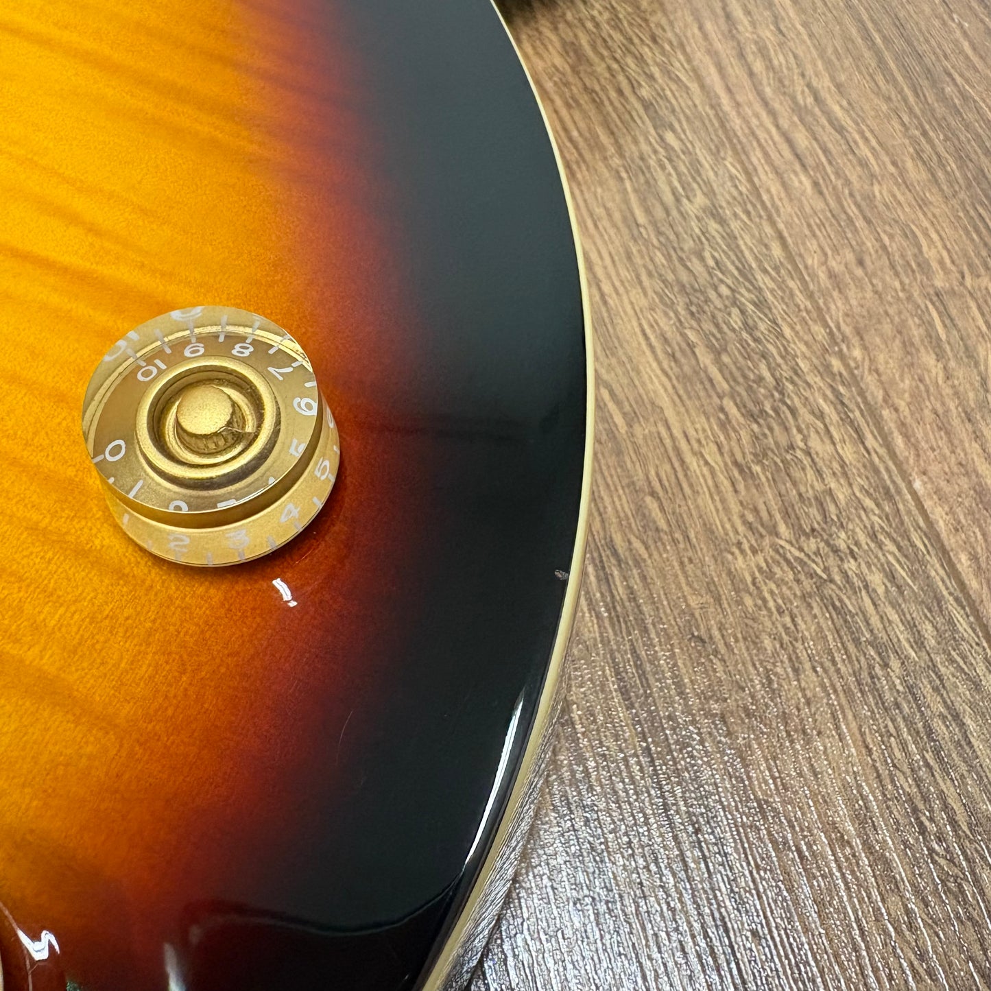 Pre-Owned Epiphone Les Paul 1960 Tribute Plus *Upgraded* - Tobacco Sunburst