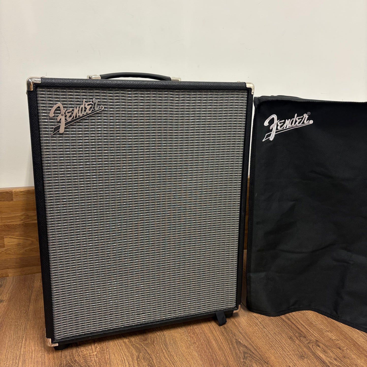 Pre-Owned Fender Rumble 800 Bass Combo Amp