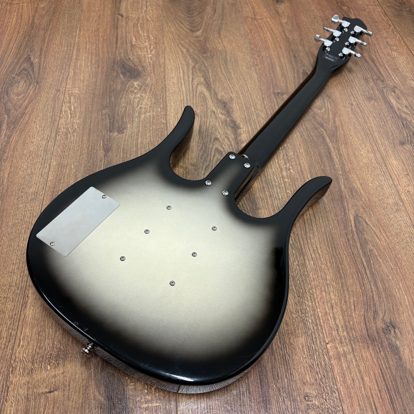 Pre-Owned Danelectro Longhorn 3 Pickups - Blackburst - Early ‘00s