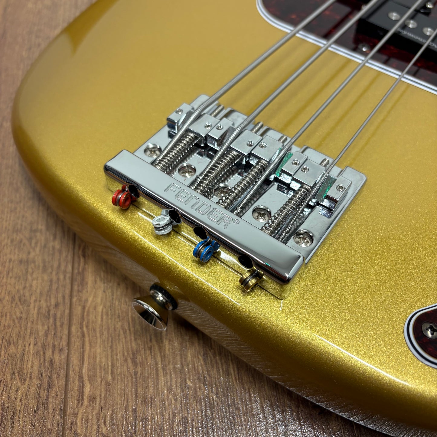Pre-Owned Squier FSR Classic Vibe 60s Precision Bass *Upgraded* - Aztec Gold