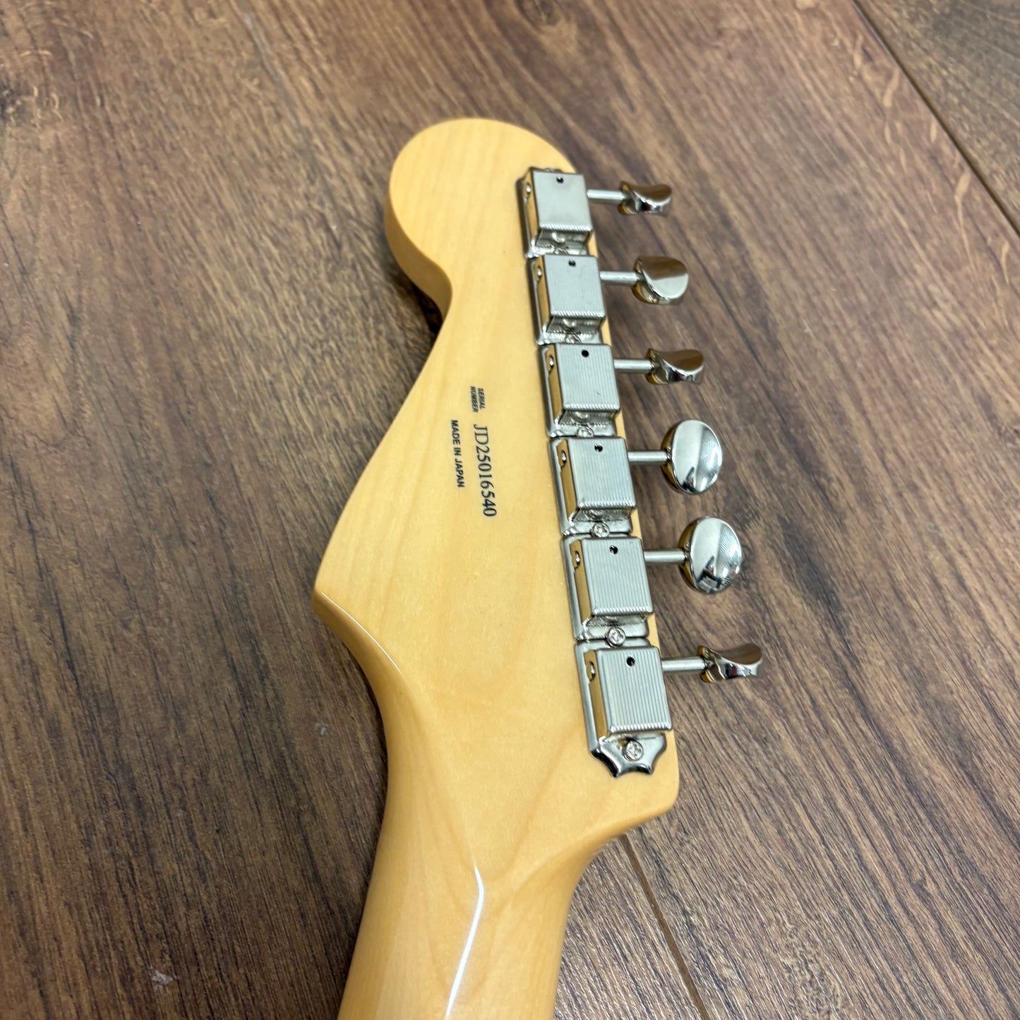 Pre-Owned Fender MIJ Traditional II 60s Stratocaster - Lake Placid Blue - 2025