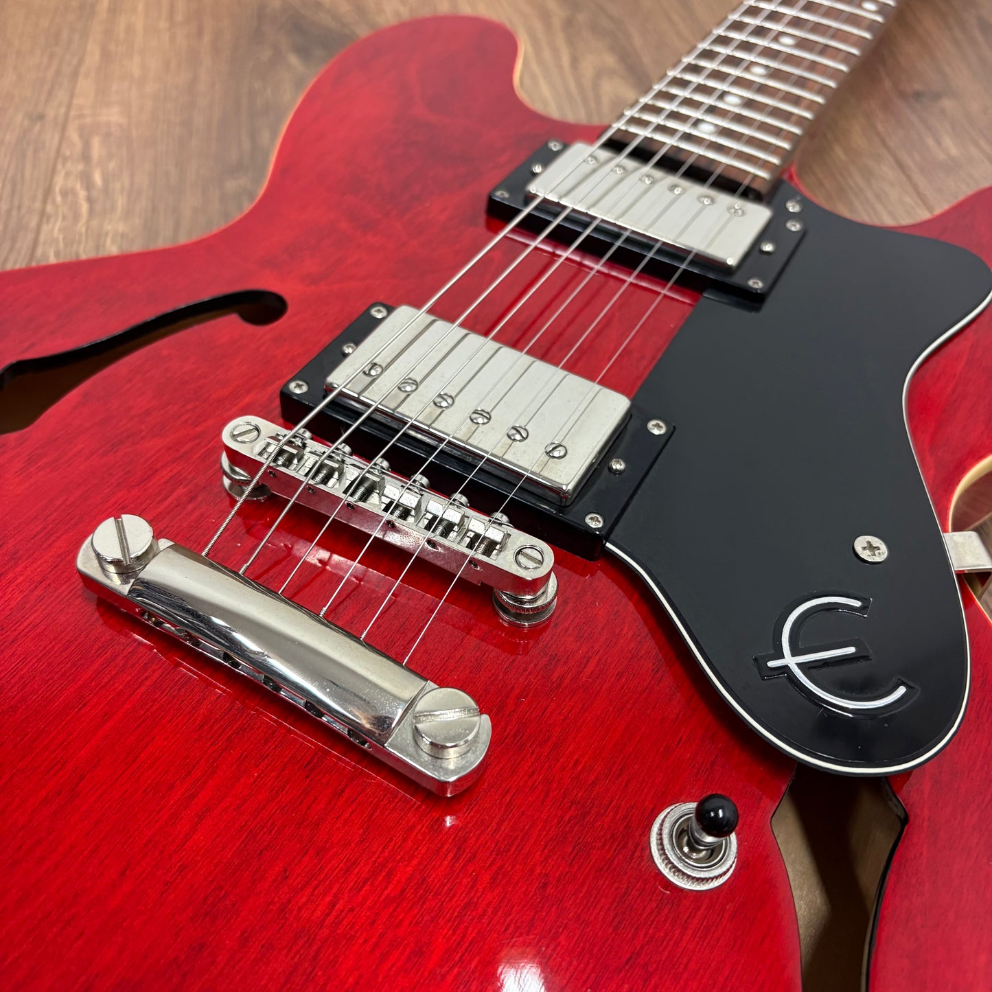 Pre-Owned Epiphone Dot - Cherry - 2009