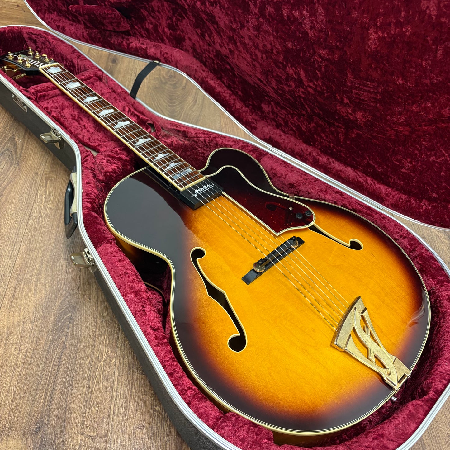 Pre-Owned Fenix FAE-6 Archtop Jazz Guitar - Sunburst - 1990s
