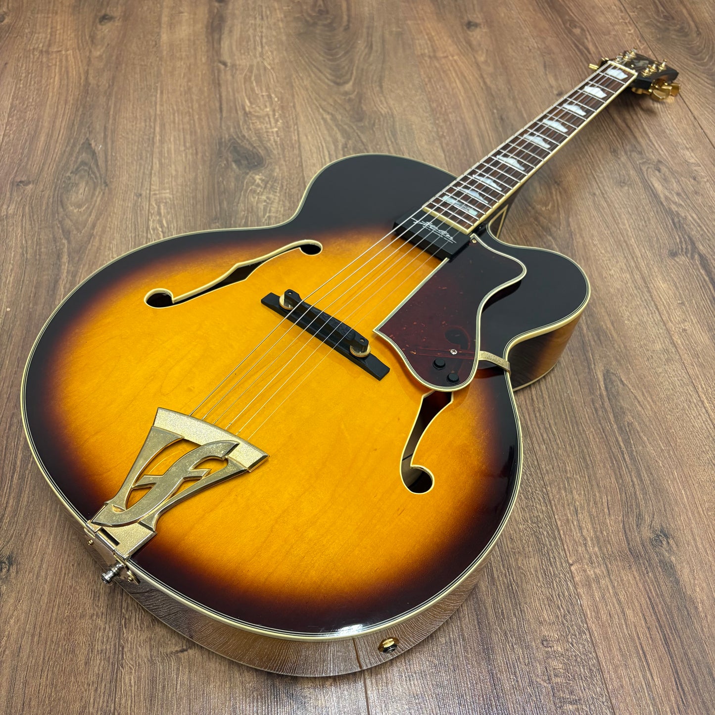 Pre-Owned Fenix FAE-6 Archtop Jazz Guitar - Sunburst - 1990s