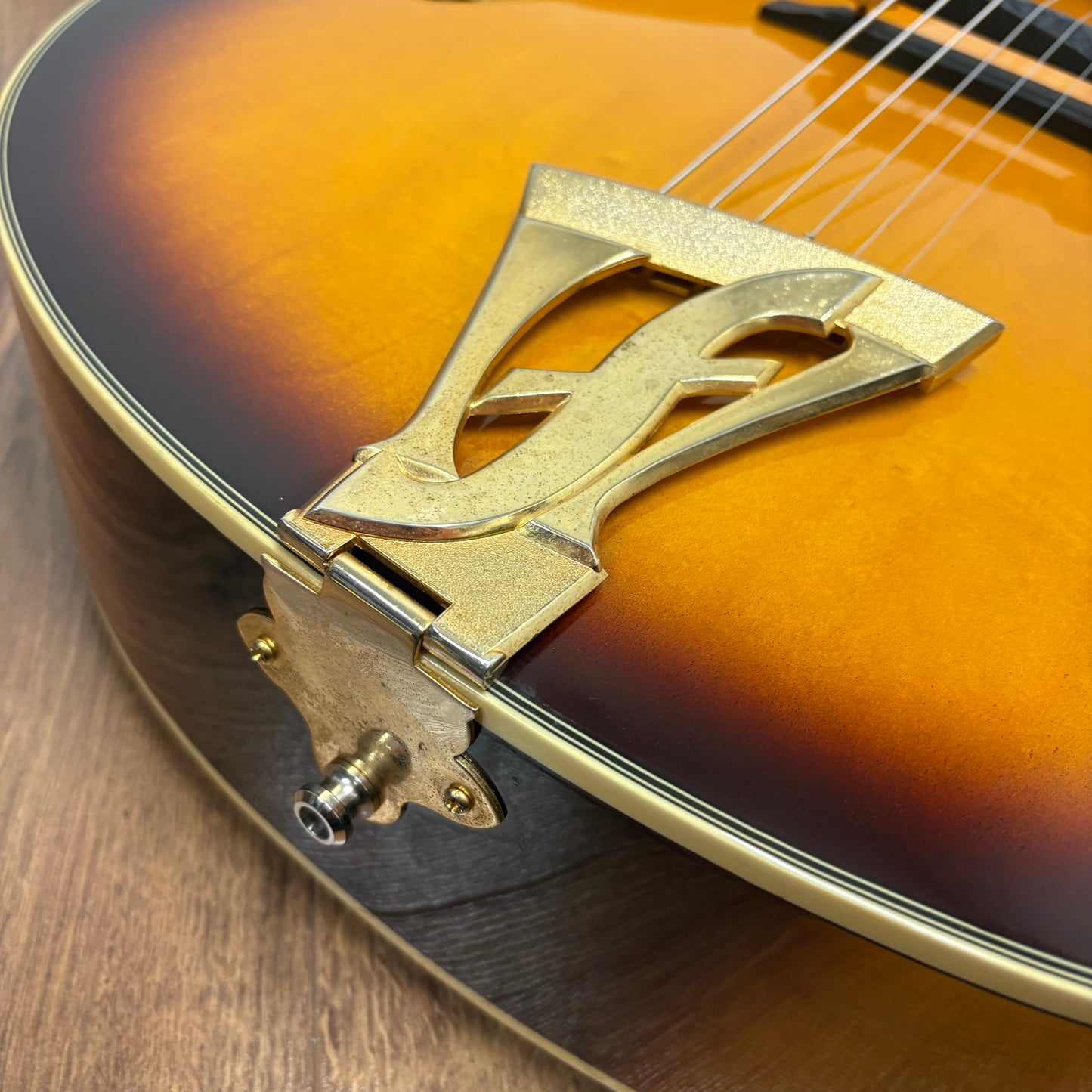 Pre-Owned Fenix FAE-6 Archtop Jazz Guitar - Sunburst - 1990s