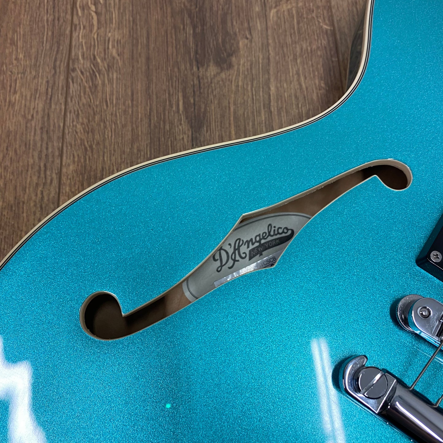 Pre-Owned D'Angelico Premier Doublecut Semi-Hollow Stopbar - Ocean Turquoise