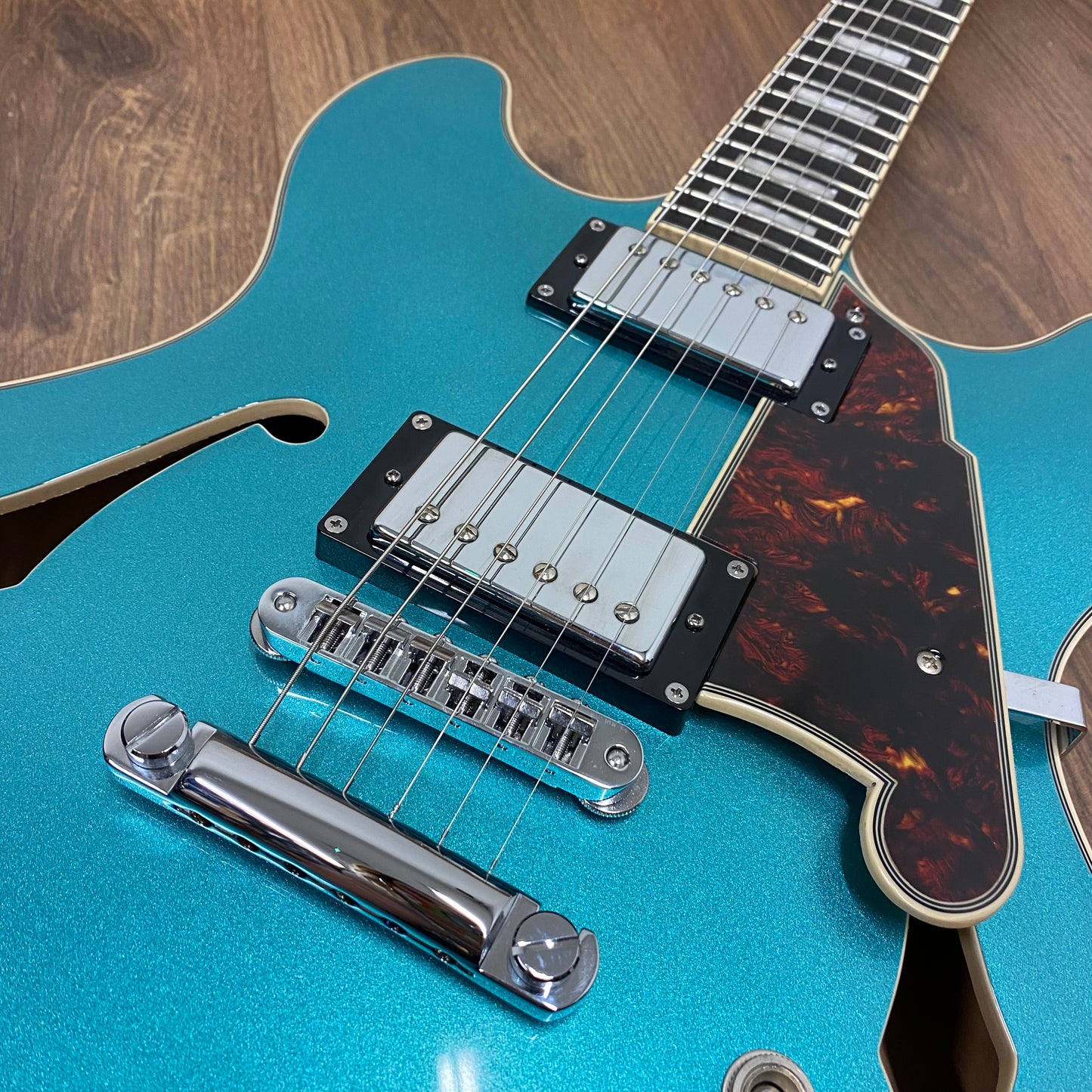 Pre-Owned D'Angelico Premier Doublecut Semi-Hollow Stopbar - Ocean Turquoise