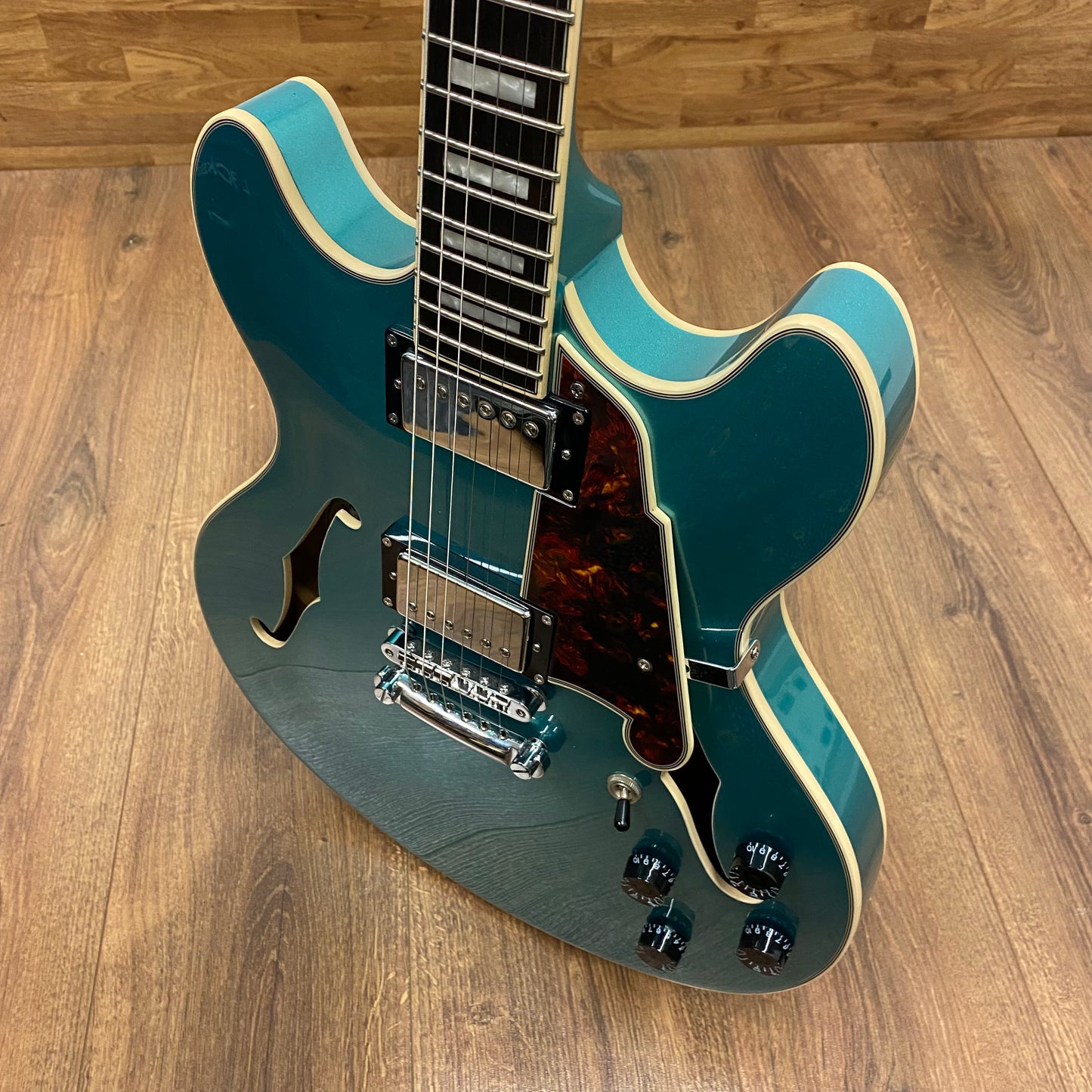 Pre-Owned D'Angelico Premier Doublecut Semi-Hollow Stopbar - Ocean Turquoise